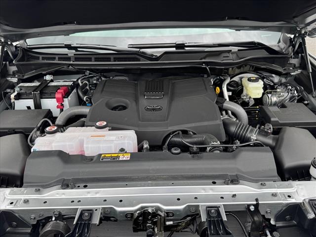 2025 Toyota Tundra PLATINUM CREWMAX 5.5 BED