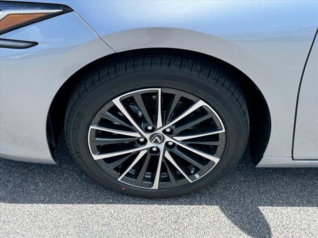 2025 Lexus ES 300h ES 300H FWD