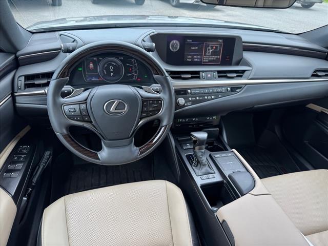 2021 Lexus ES 300h Base