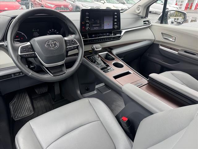 2023 Toyota Sienna XLE AWD 7-PASSENGER