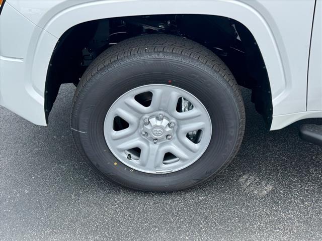 2025 Toyota Tundra SR CREWMAX 5.5 BED