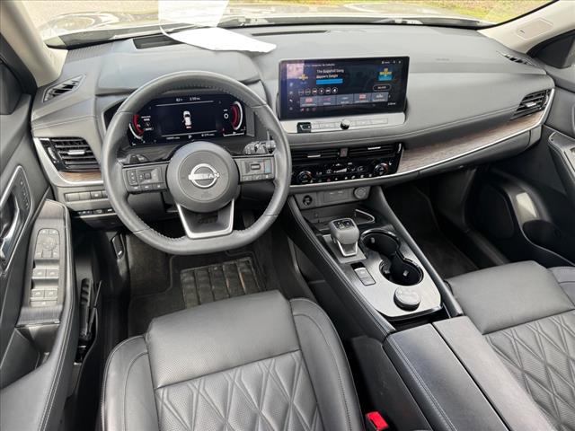 2024 Nissan Rogue AWD PLATINUM