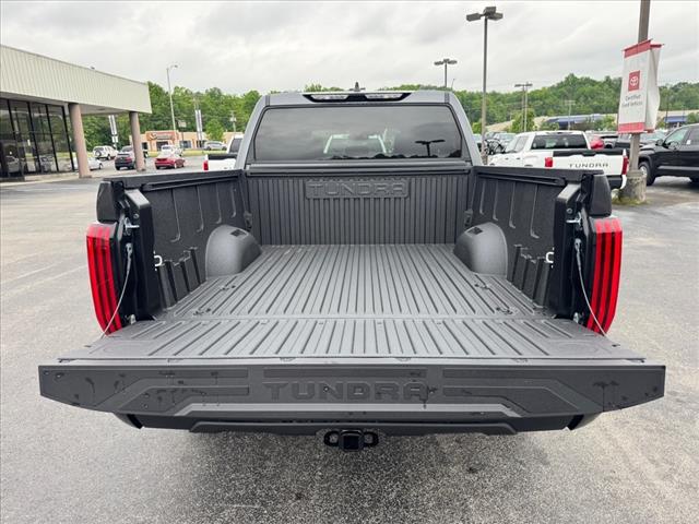 2025 Toyota Tundra SR CREWMAX 5.5 BED