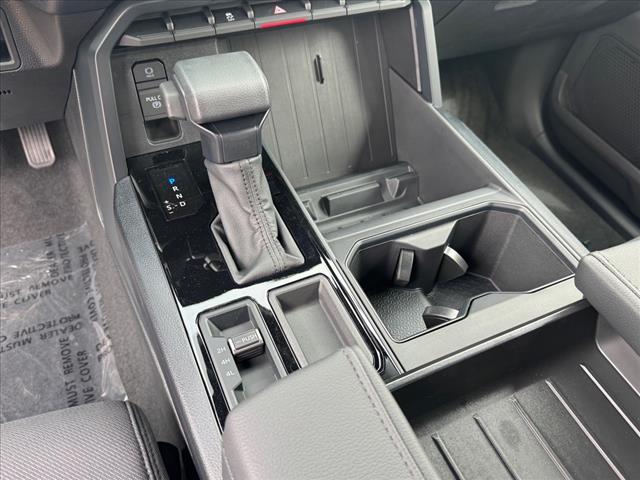 2025 Toyota Tundra SR CREWMAX 5.5 BED