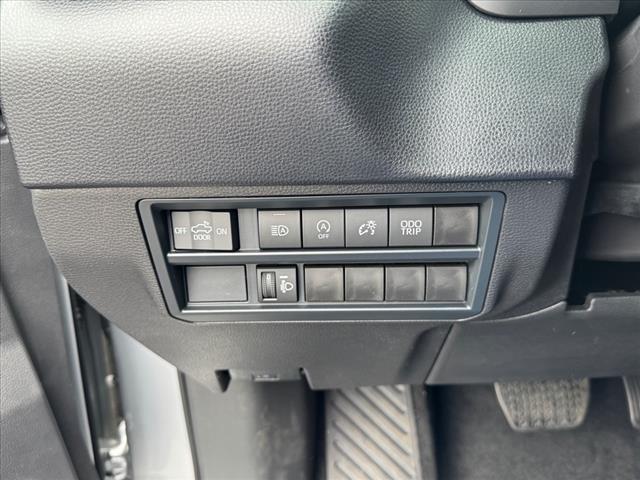 2025 Toyota Tundra SR CREWMAX 5.5 BED