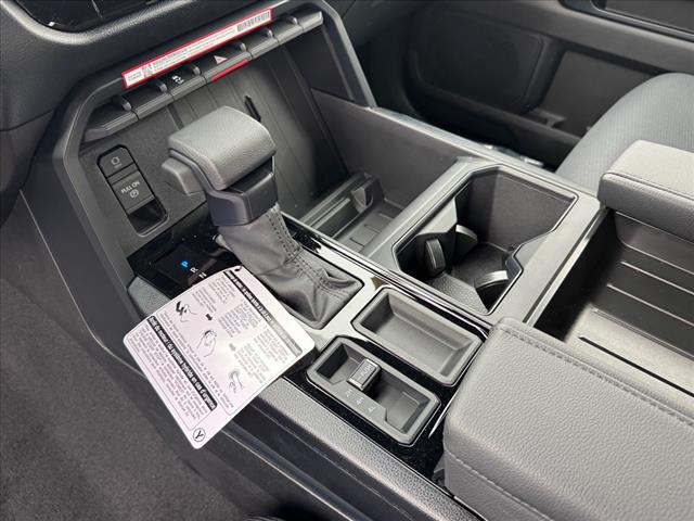 2025 Toyota Tundra SR CREWMAX 5.5 BED