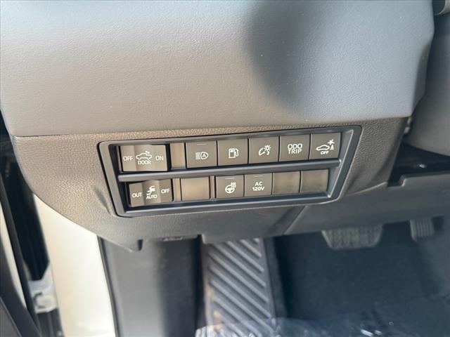 2025 Toyota Tundra PLATINUM HYBRID CREWMAX 5