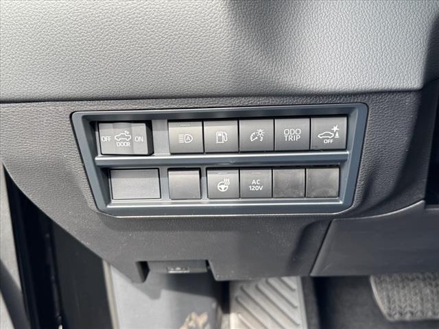 2025 Toyota Tundra LIMITED HYBRID CREWMAX 5.