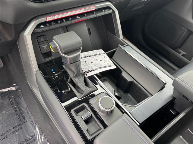 2025 Toyota Tundra PLATINUM CREWMAX 5.5 BED