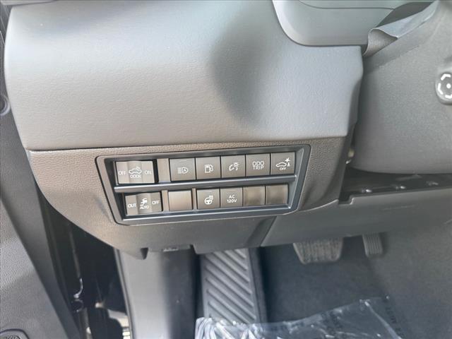 2025 Toyota Tundra PLATINUM HYBRID CREWMAX 5