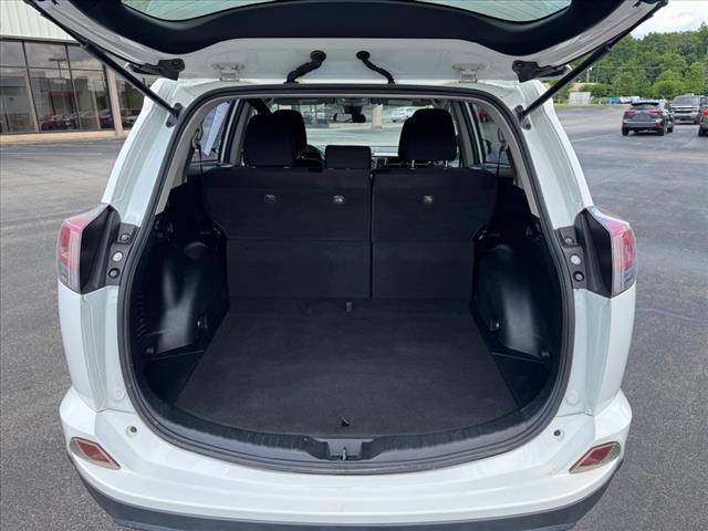 2017 Toyota RAV4 LE AWD (NATL)