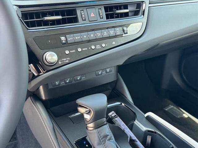 2025 Lexus ES 300h ES 300H FWD