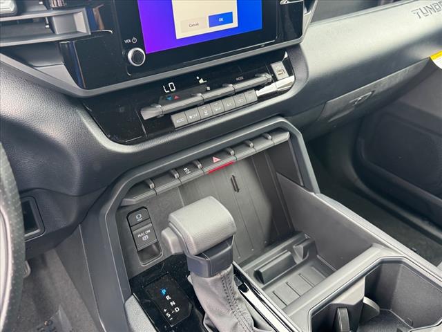 2025 Toyota Tundra SR CREWMAX 5.5 BED