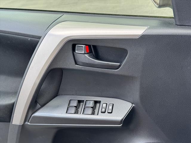 2017 Toyota RAV4 LE AWD (NATL)
