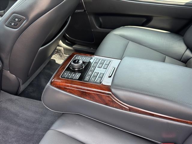 2016 Hyundai Equus Signature