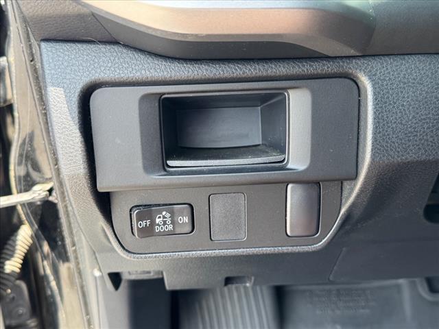 2017 Toyota Tacoma SR5 DOUBLE CAB 5 BED V6