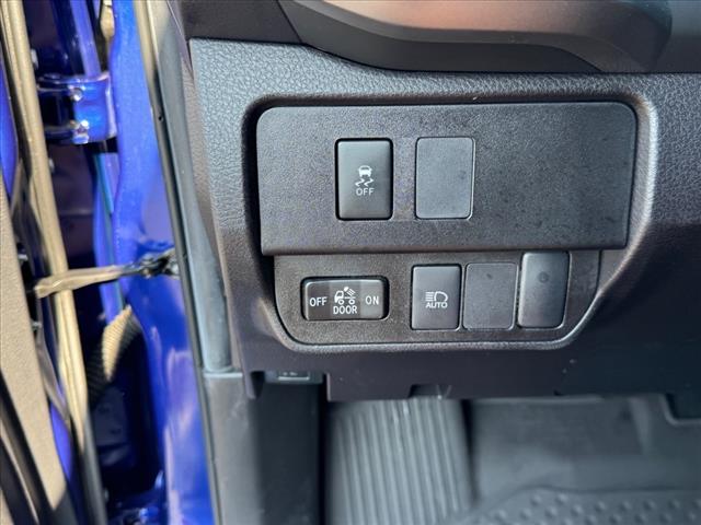 2023 Toyota Tacoma SR5 DOUBLE CAB 5 BED V6