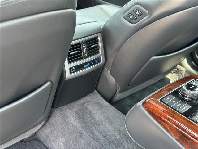 2016 Hyundai Equus Signature