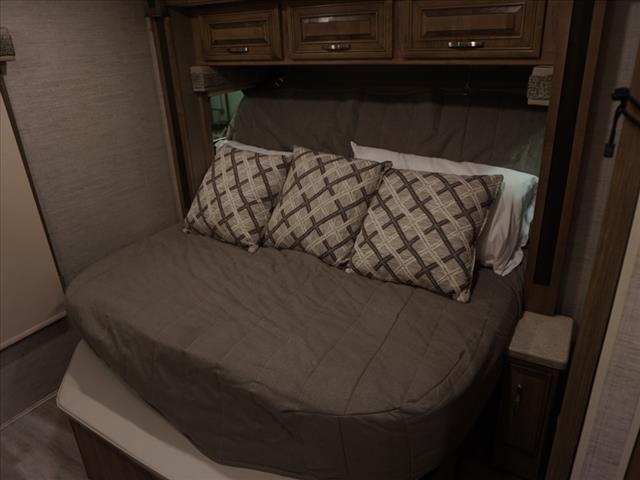 2021 Jayco SENECA CLASSCDIESEL