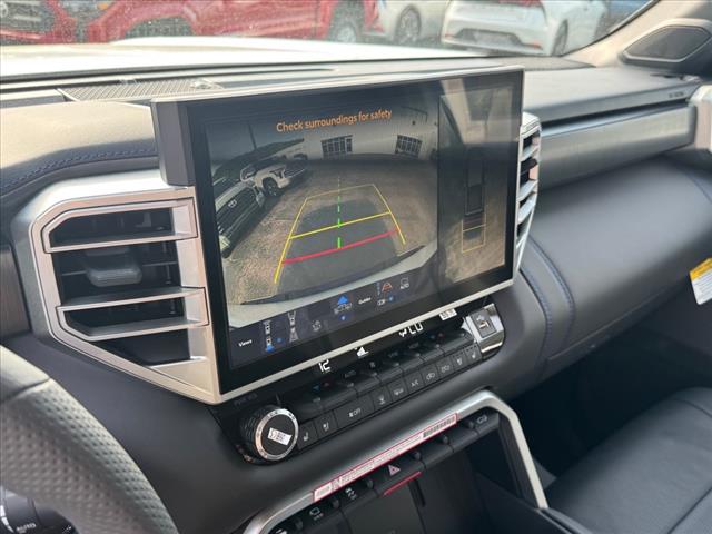 2025 Toyota Tundra PLATINUM CREWMAX 5.5 BED
