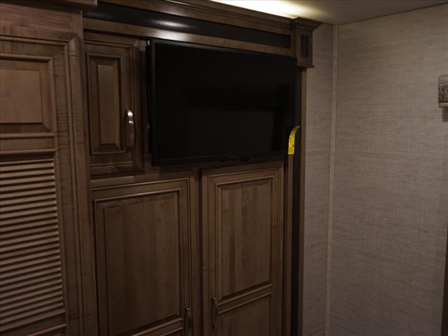 2021 Jayco SENECA CLASSCDIESEL