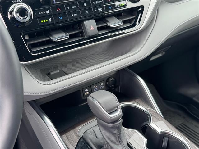 2022 Toyota Highlander Hybrid HYBRID PLATINUM AWD
