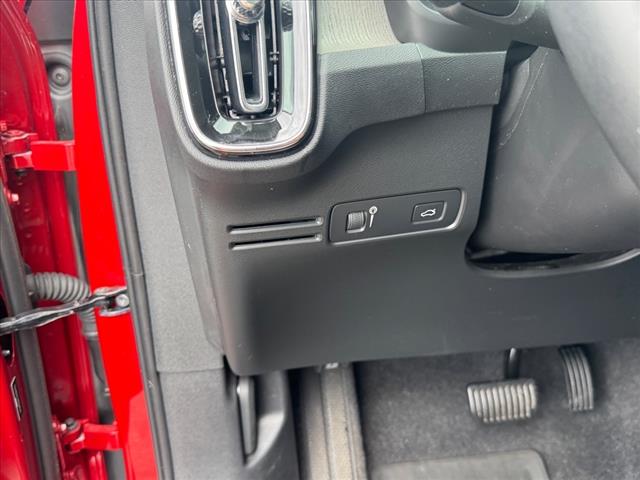 2021 Volvo XC40 T5 Inscription