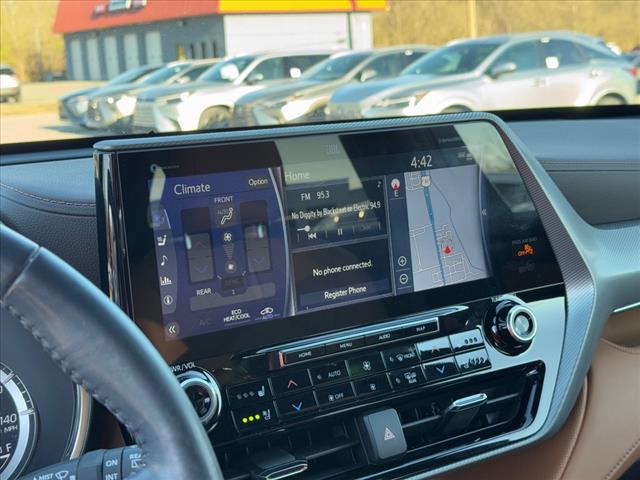 2022 Toyota Highlander Platinum