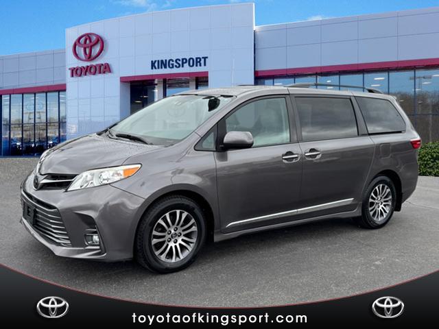 2020 Toyota Sienna XLE 8-Passenger
