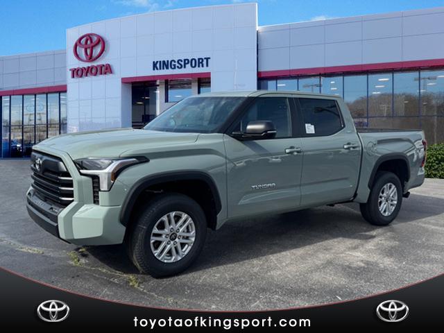 2025 Toyota Tundra SR5 CREWMAX 5.5 BED