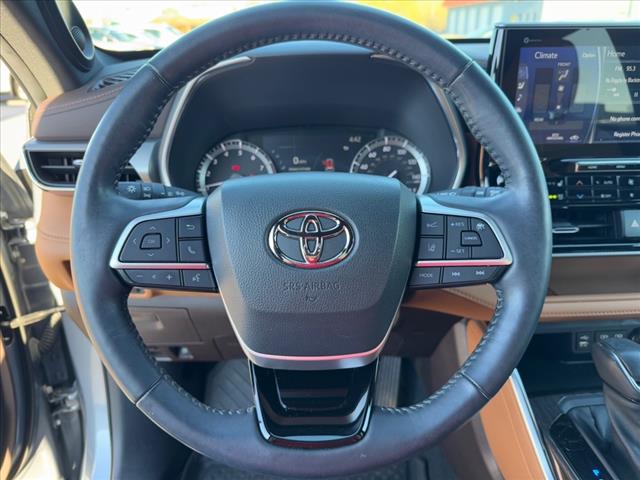 2022 Toyota Highlander Platinum