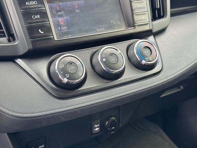 2017 Toyota RAV4 LE AWD (NATL)