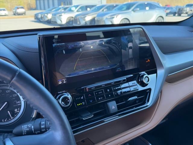 2022 Toyota Highlander Platinum