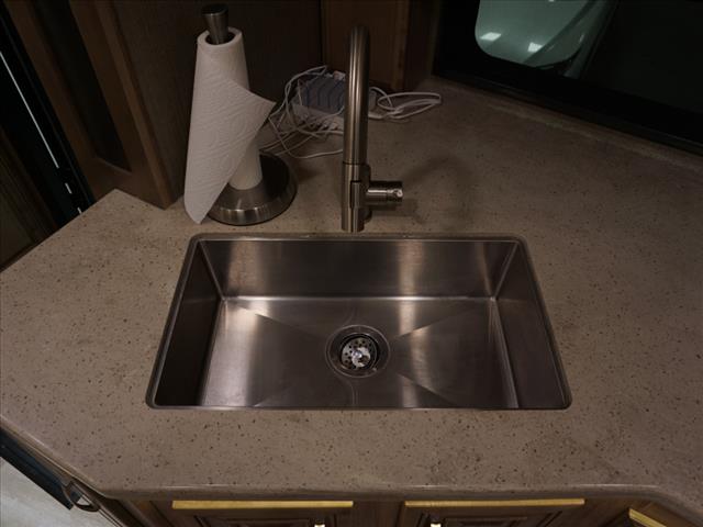 2021 Jayco SENECA CLASSCDIESEL