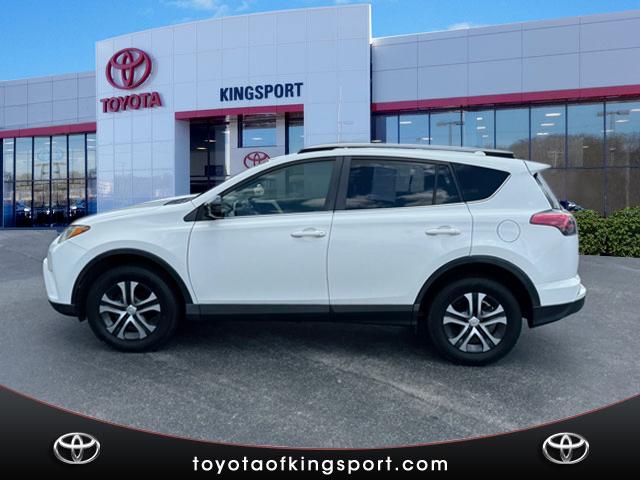 2017 Toyota RAV4 LE AWD (NATL)