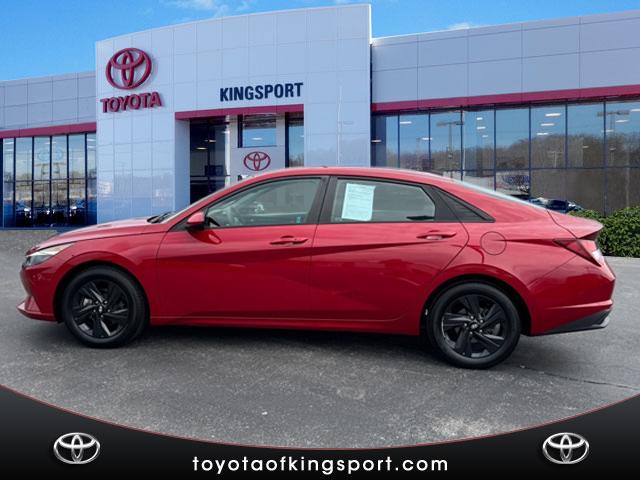 2022 Hyundai ELANTRA SEL