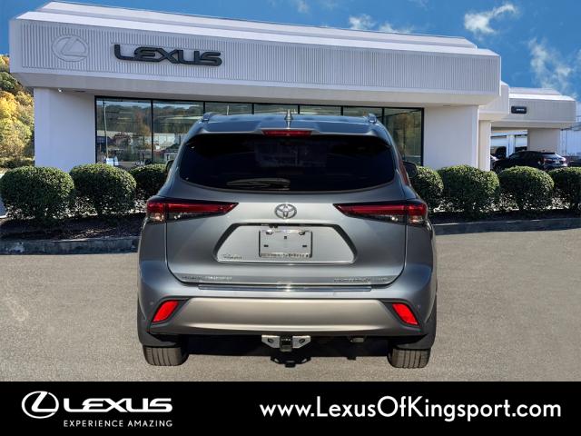 2022 Toyota Highlander Platinum