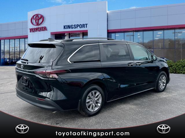 2023 Toyota Sienna XLE AWD 7-PASSENGER