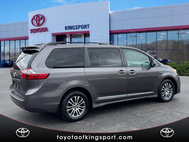 2020 Toyota Sienna XLE 8-Passenger