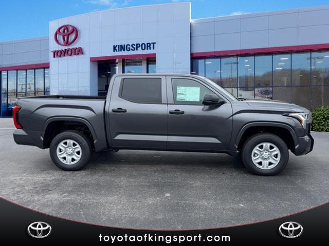 2025 Toyota Tundra SR CREWMAX 5.5 BED