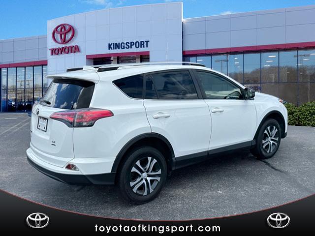 2017 Toyota RAV4 LE AWD (NATL)