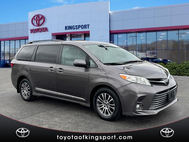 2020 Toyota Sienna XLE 8-Passenger