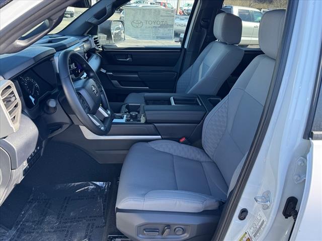2025 Toyota Tundra SR5 CREWMAX 5.5 BED