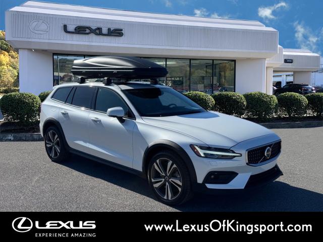 2024 Volvo V60 Cross Country B5 AWD PLUS