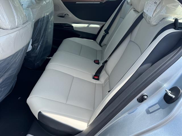 2025 Lexus ES 300h ES 300H FWD