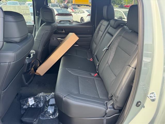 2025 Toyota Tundra SR5 CREWMAX 5.5 BED