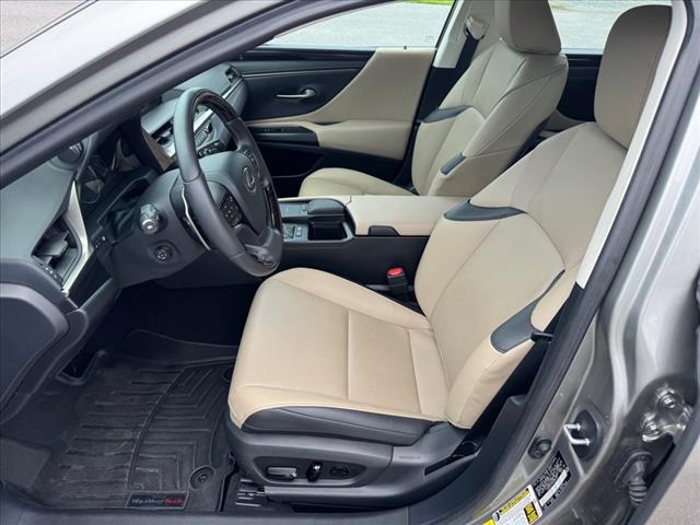 2021 Lexus ES 300h Base