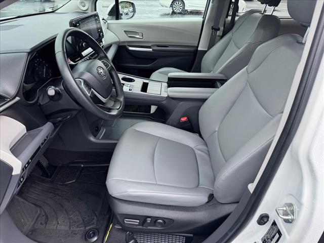 2023 Toyota Sienna XLE AWD 7-PASSENGER