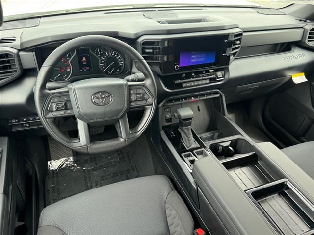 2025 Toyota Tundra SR CREWMAX 5.5 BED