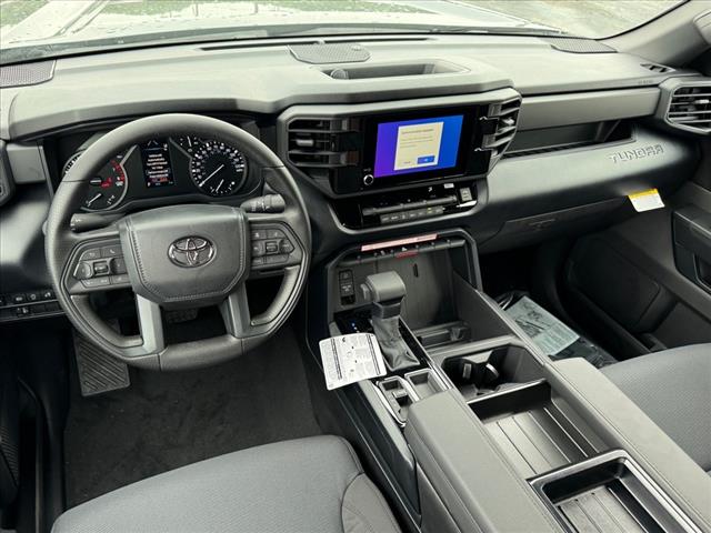 2025 Toyota Tundra SR CREWMAX 5.5 BED